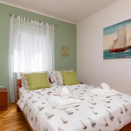 Apartment Spacious In The Center-aspalathos