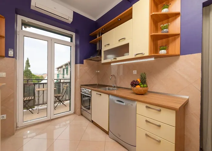 Spacious In The Center-aspalathos Daire Split